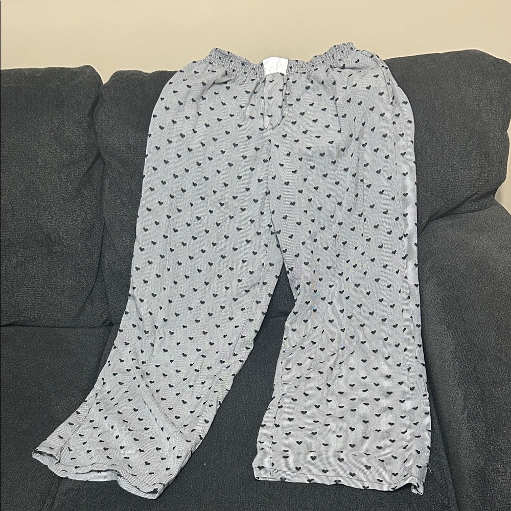 Women’s Gray Heart-Print Cozy Lounge Pants
